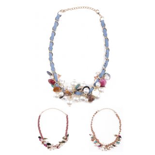 Cara Mia Halskette Perlen-Halsband für Damen mit Deko-Blüten mehrere Farben
